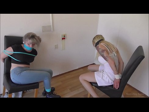 ❤️ Zasvojena / zvezana in z usti / deklica v stiski ️ Porno pri nas sl.tvmarket.top ️❤