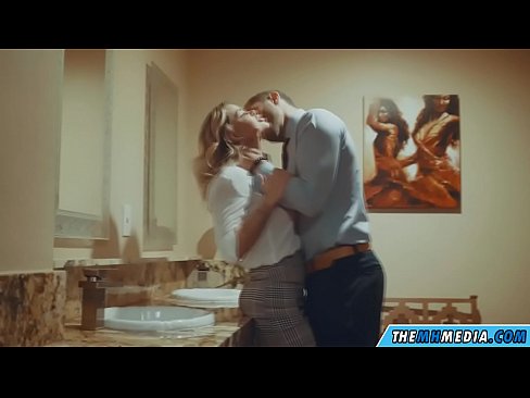 ❤️ Ko vas prsata blondinka zapelje na javnem stranišču ️ Porno pri nas sl.tvmarket.top ️❤